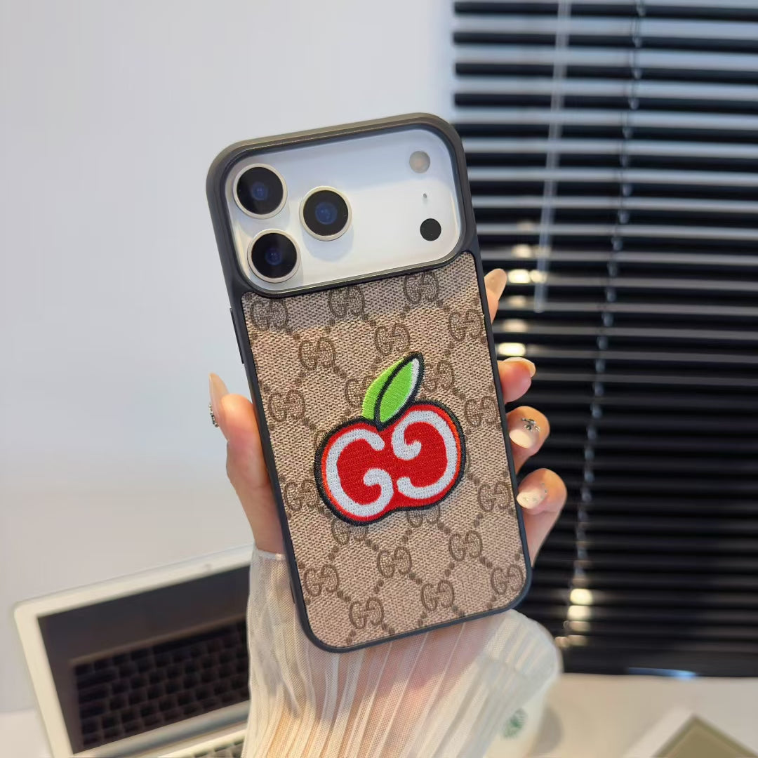 Gucci iPhone 14 Pro – Slim Clear Phone Case