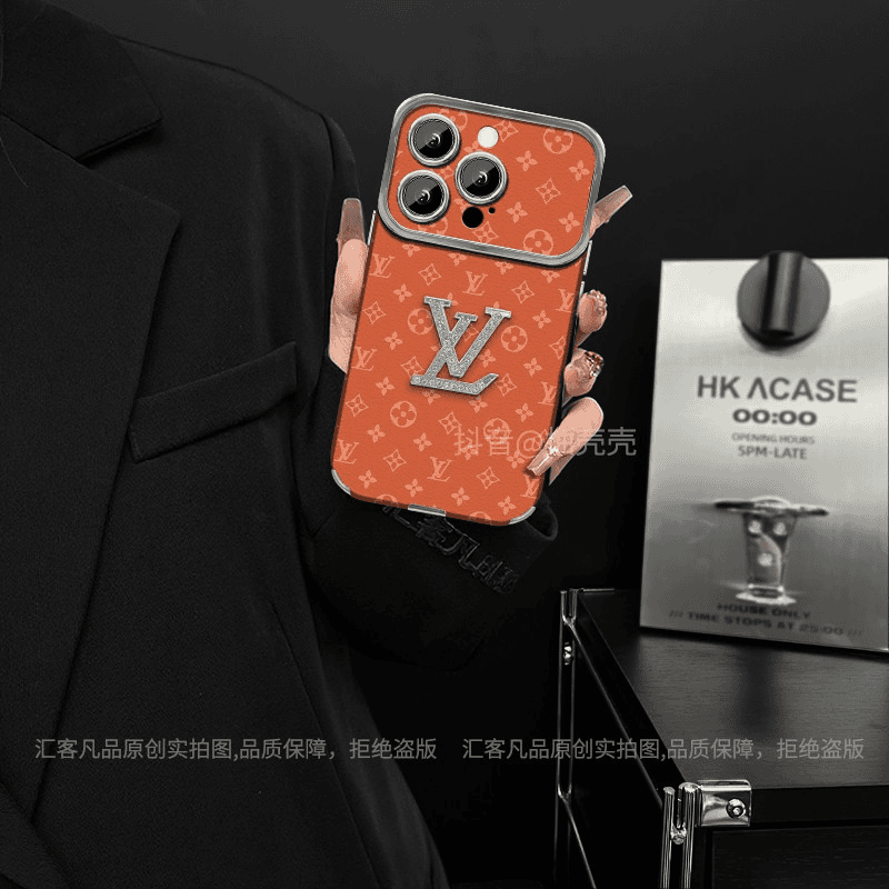 Luxury Louis Vuitton IPhone 17 Case With Hand Strap