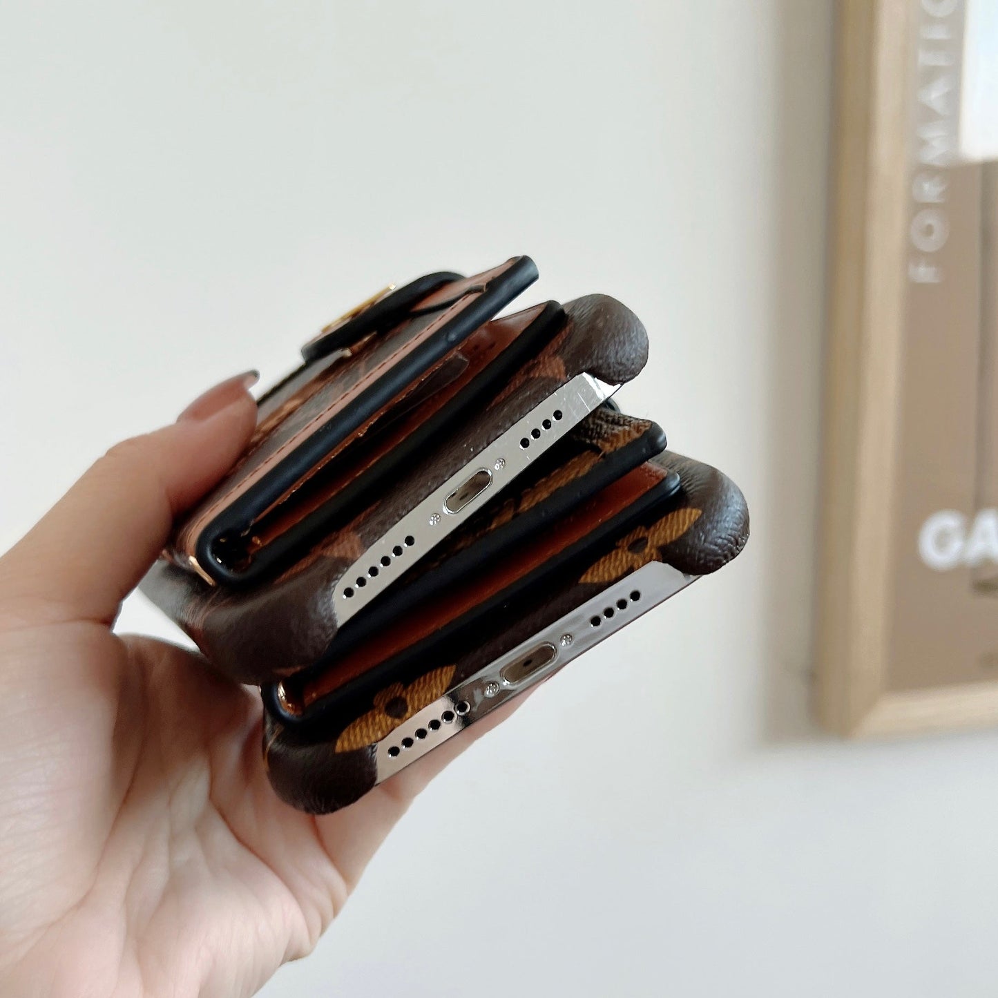 Designer LV WALLET CARD HOLDER PHONE CASE