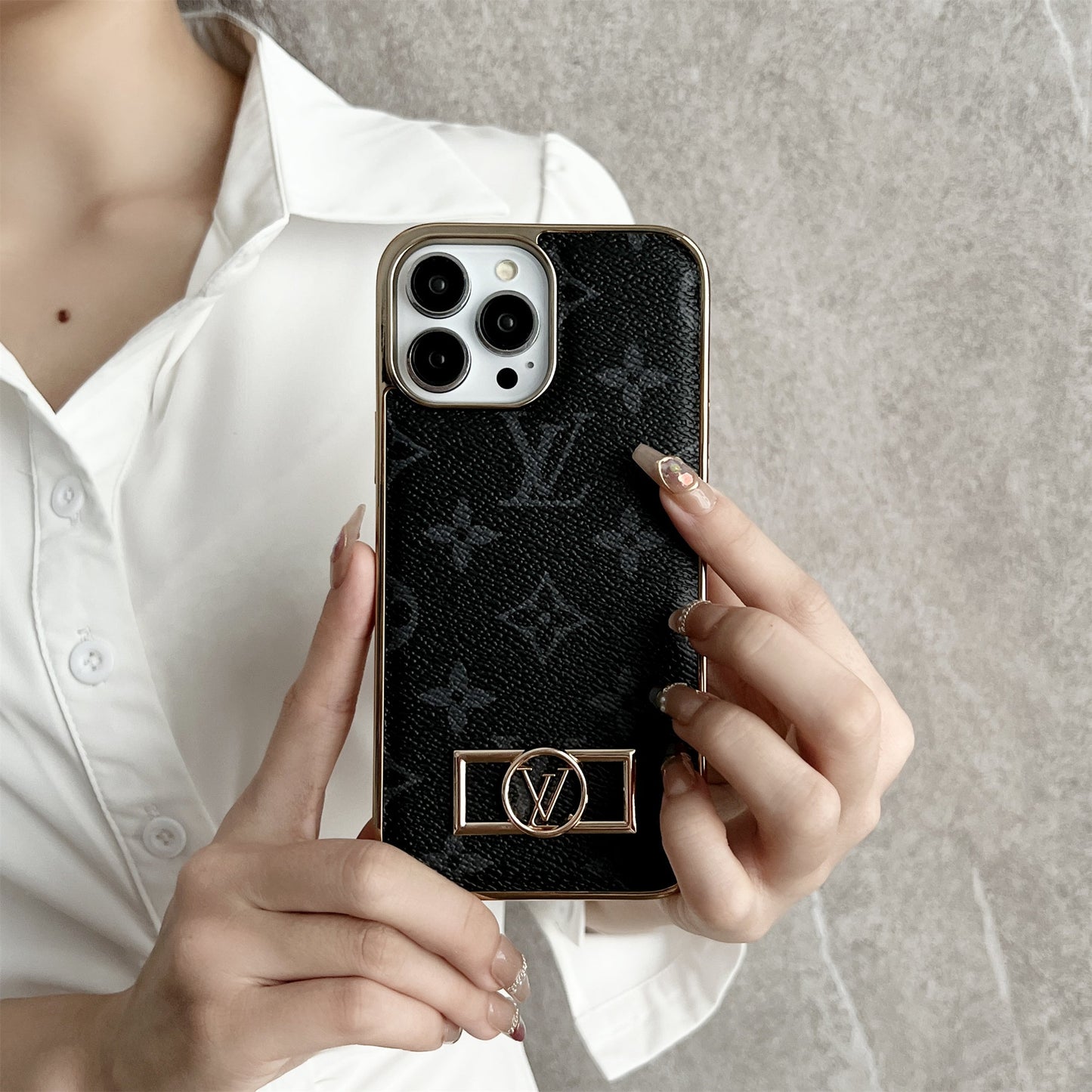 MONOGRAM CANVAS LEATHER LV IPHONE CASE
