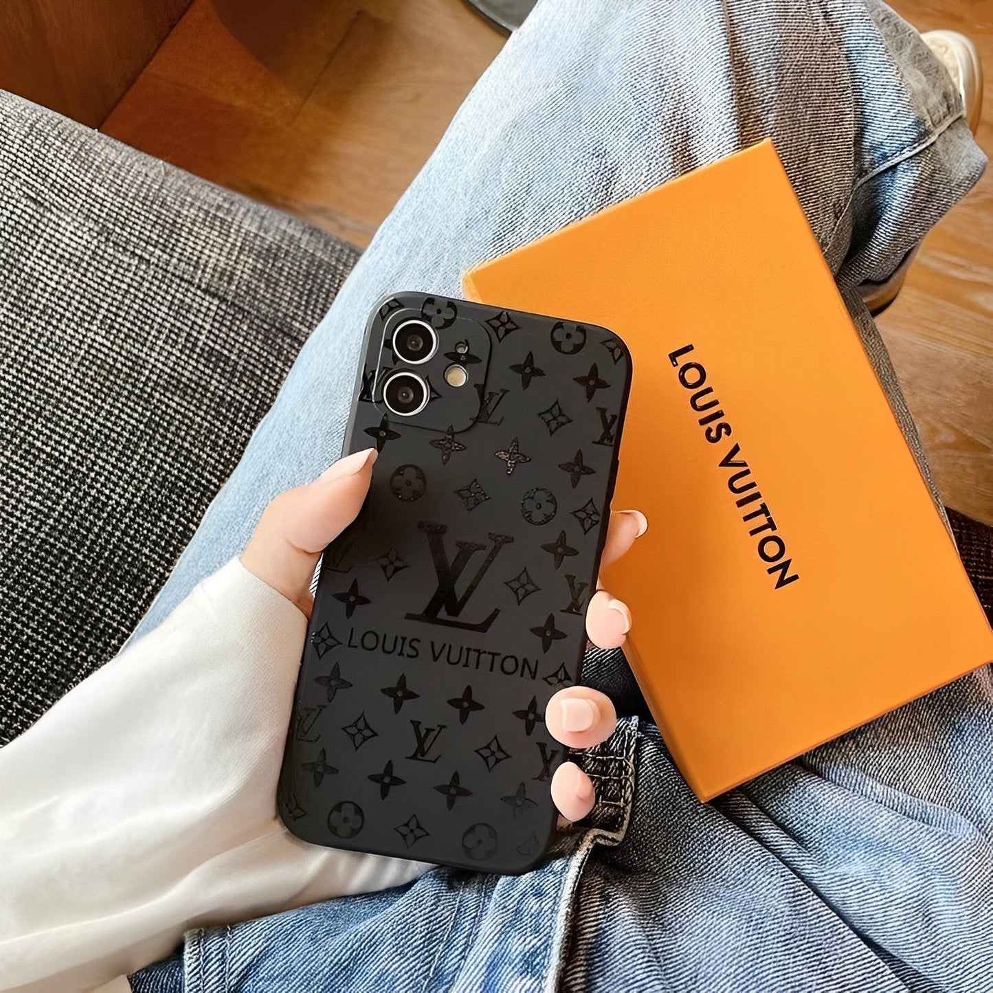 BLACK LV IPHONE CASE FOR IPHONE 16 15 14