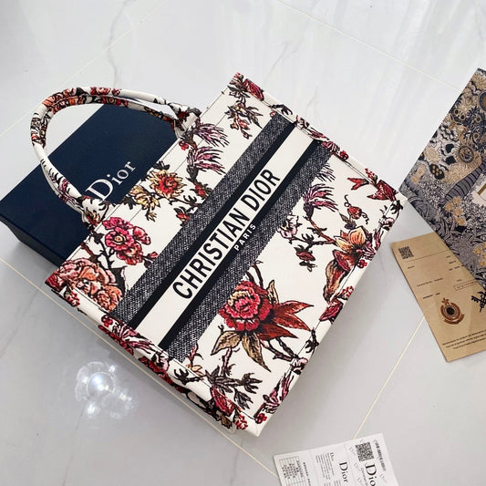 Designer Fashion Extra-Large Capacity Tote Bag Inspired