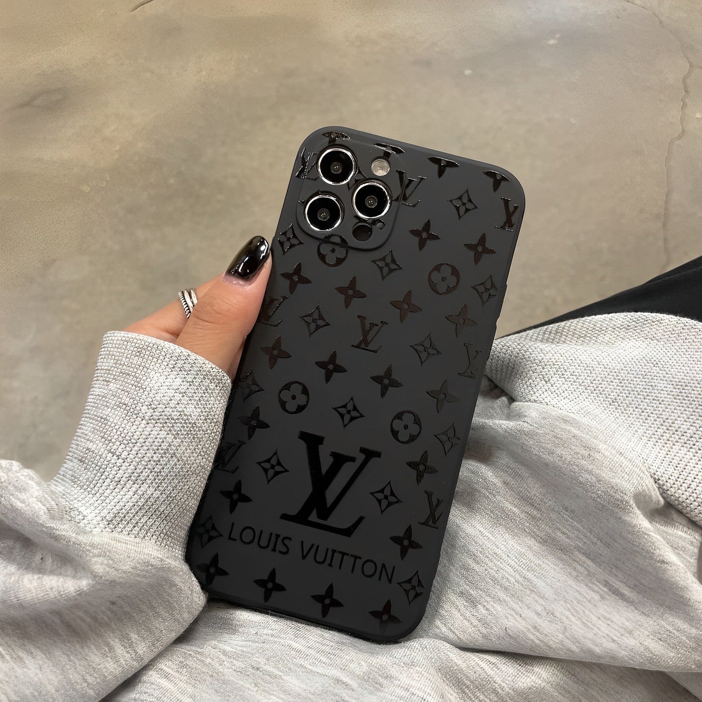 BLACK LV IPHONE CASE FOR IPHONE 16 15 14