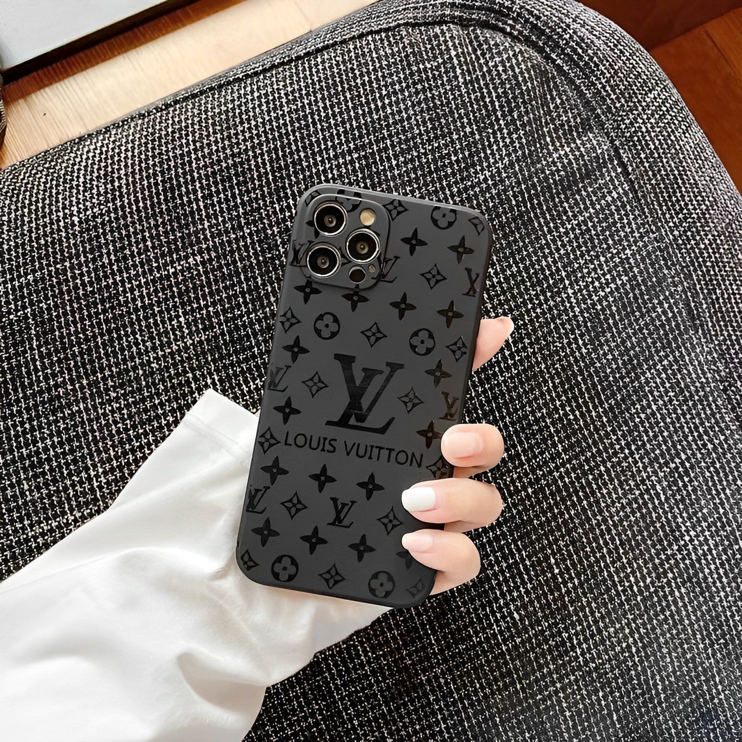 BLACK LV IPHONE CASE FOR IPHONE 16 15 14