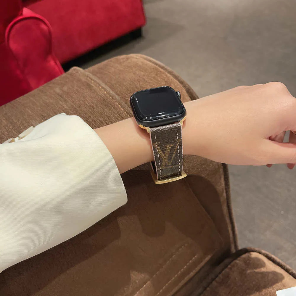 LV Luxury Apple Watch Bands Louis Vuitton – MagSafe Premium Phone Case