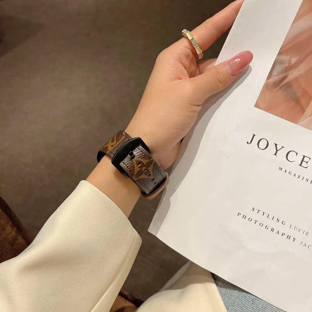 LV Luxury Apple Watch Bands Louis Vuitton – MagSafe Premium Phone Case