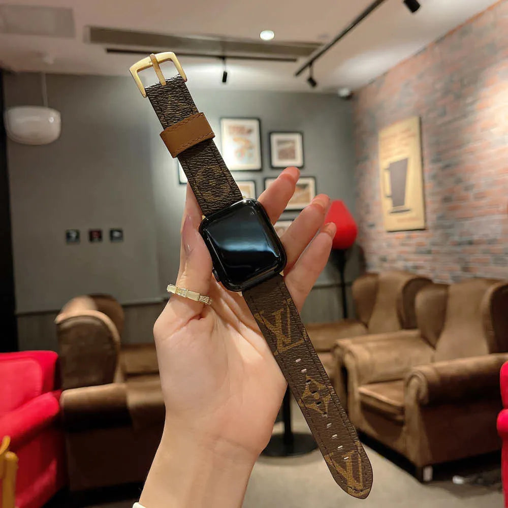 LV Luxury Apple Watch Bands Louis Vuitton – MagSafe Premium Phone Case