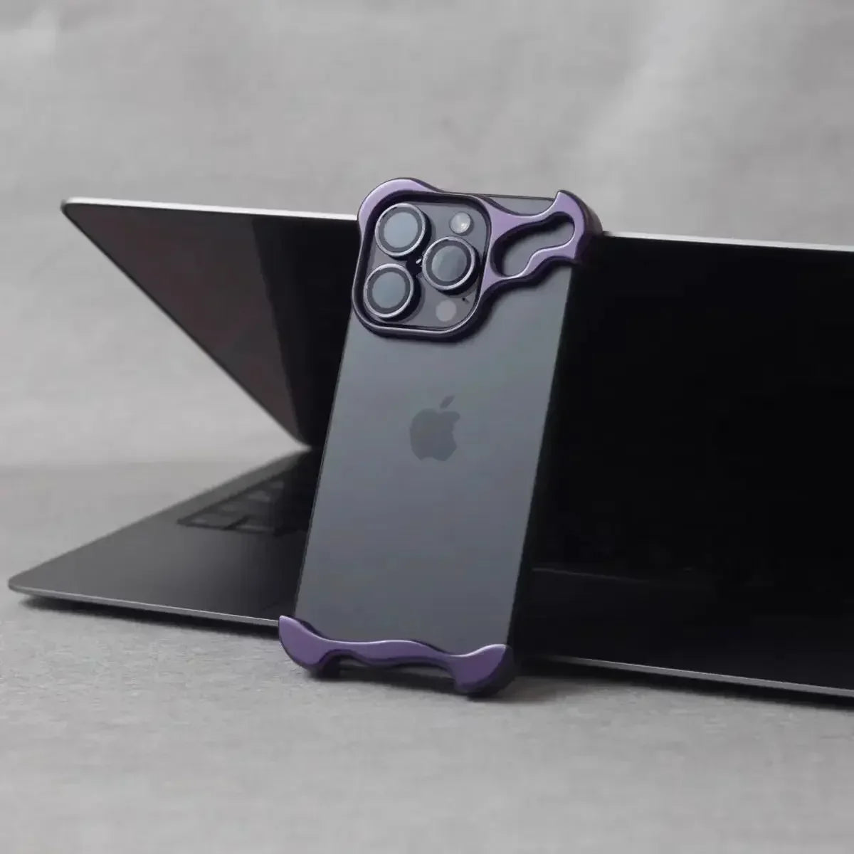 Alien Invasion Titanium Cover