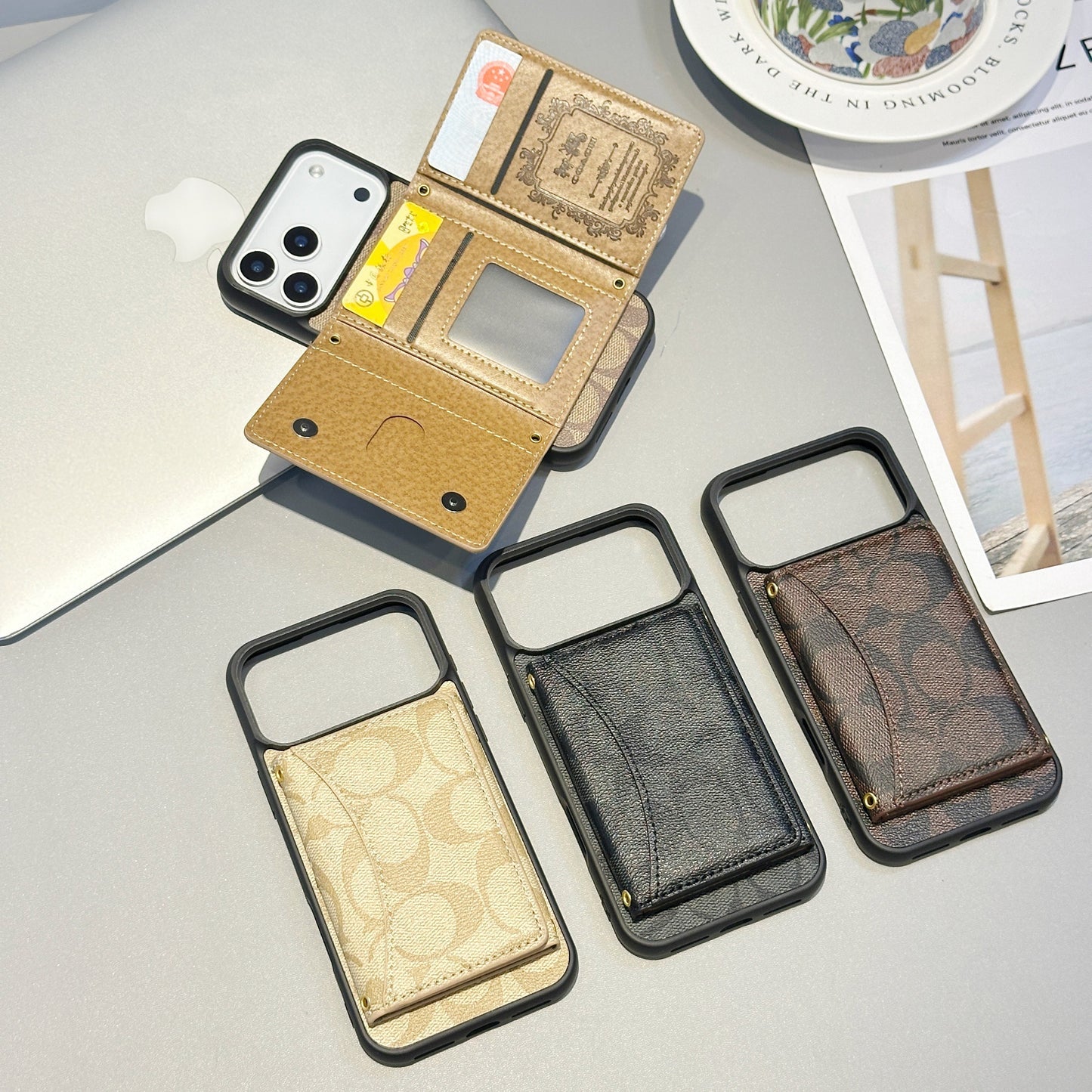 Coach iPhone 13 – MagSafe Premium Phone Case