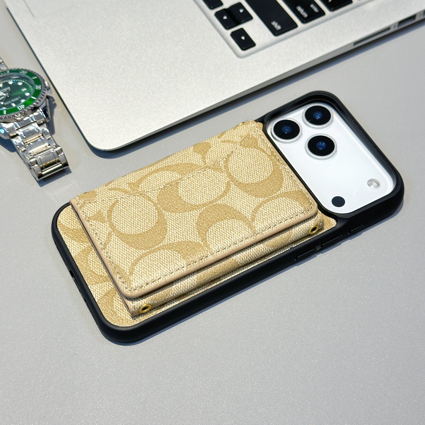 Coach iPhone 17 Pro Max – Luxury Designer Phone Case