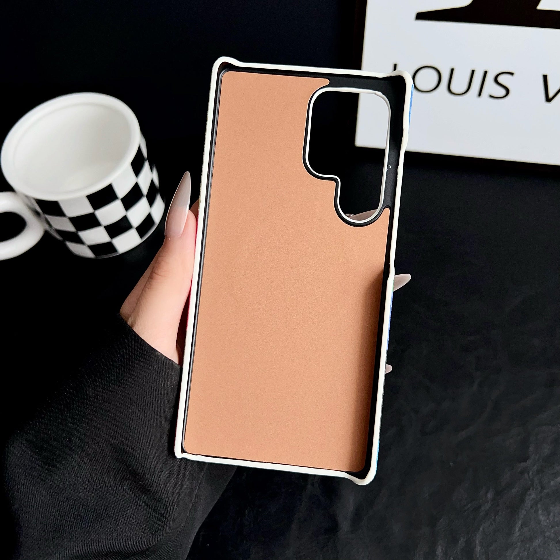 Louis Vuitton iPhone 17 – Slim Clear Phone Case